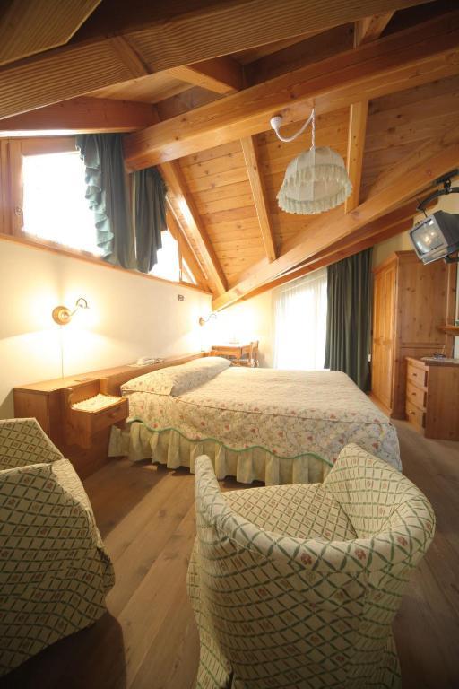 Hotel Posta Issime الغرفة الصورة